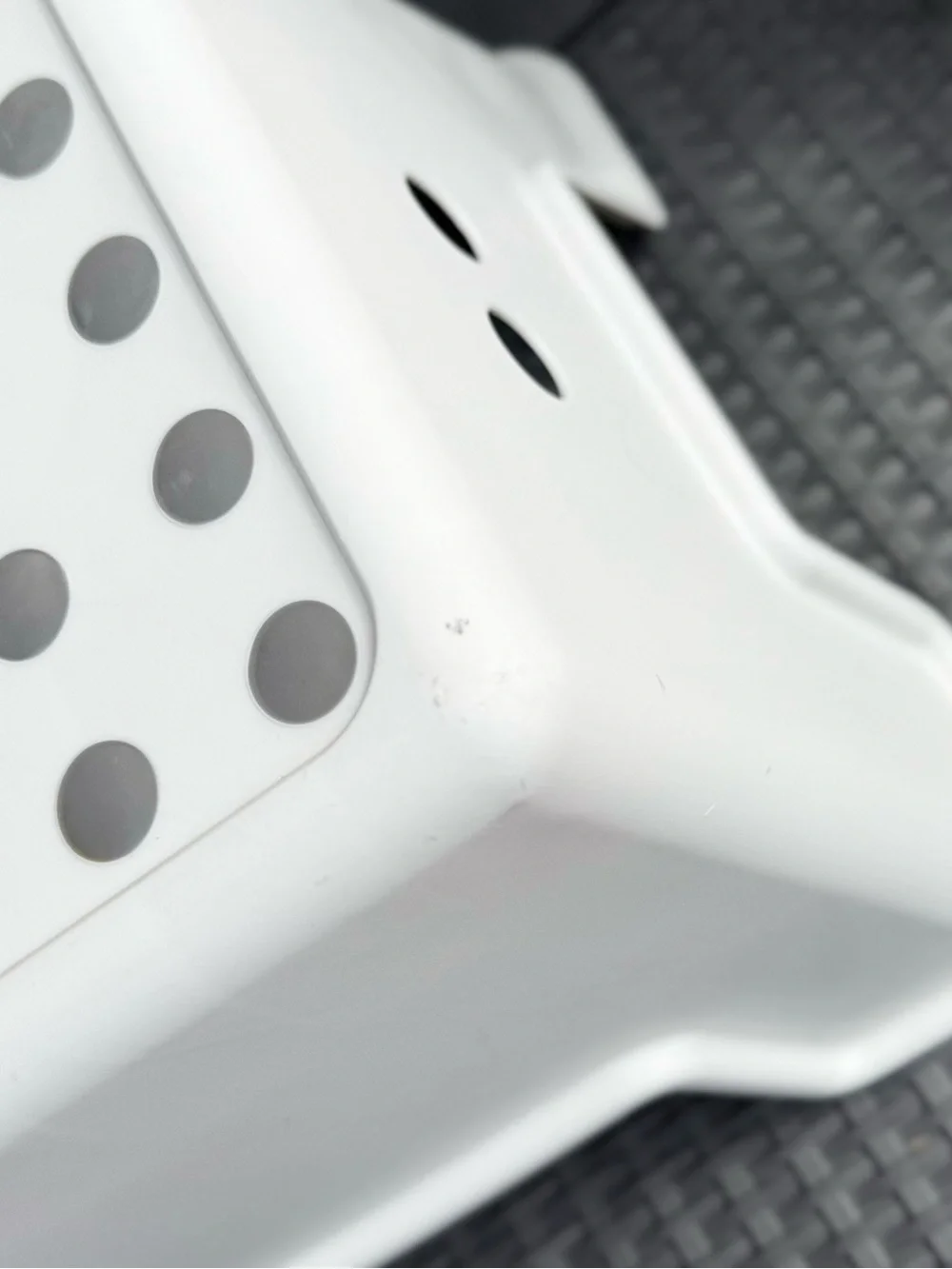 IKEA 17” Bolmen White Plastic Step Stool w Grey Dot Grippers